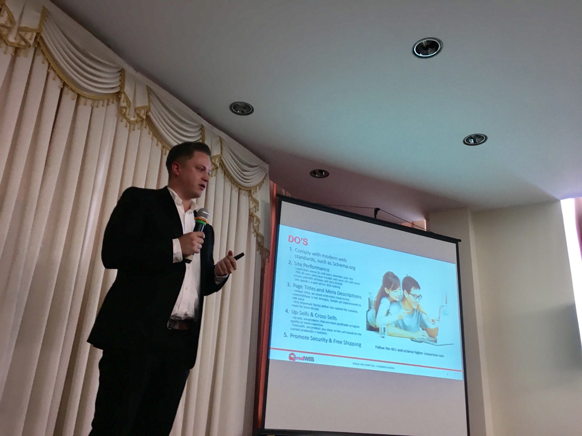 Mr. Christiansen's presentation of "eCommerce & Beyond" - RedWeb, the main sponsor of the program